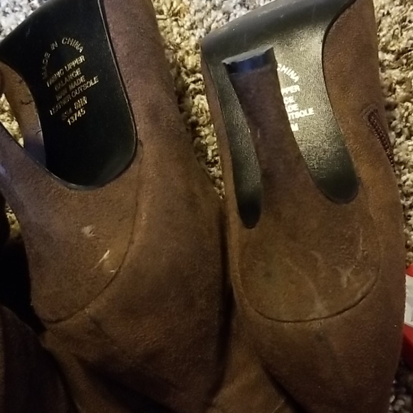 Newport News brown scrunch boots - Picture 8 of 8